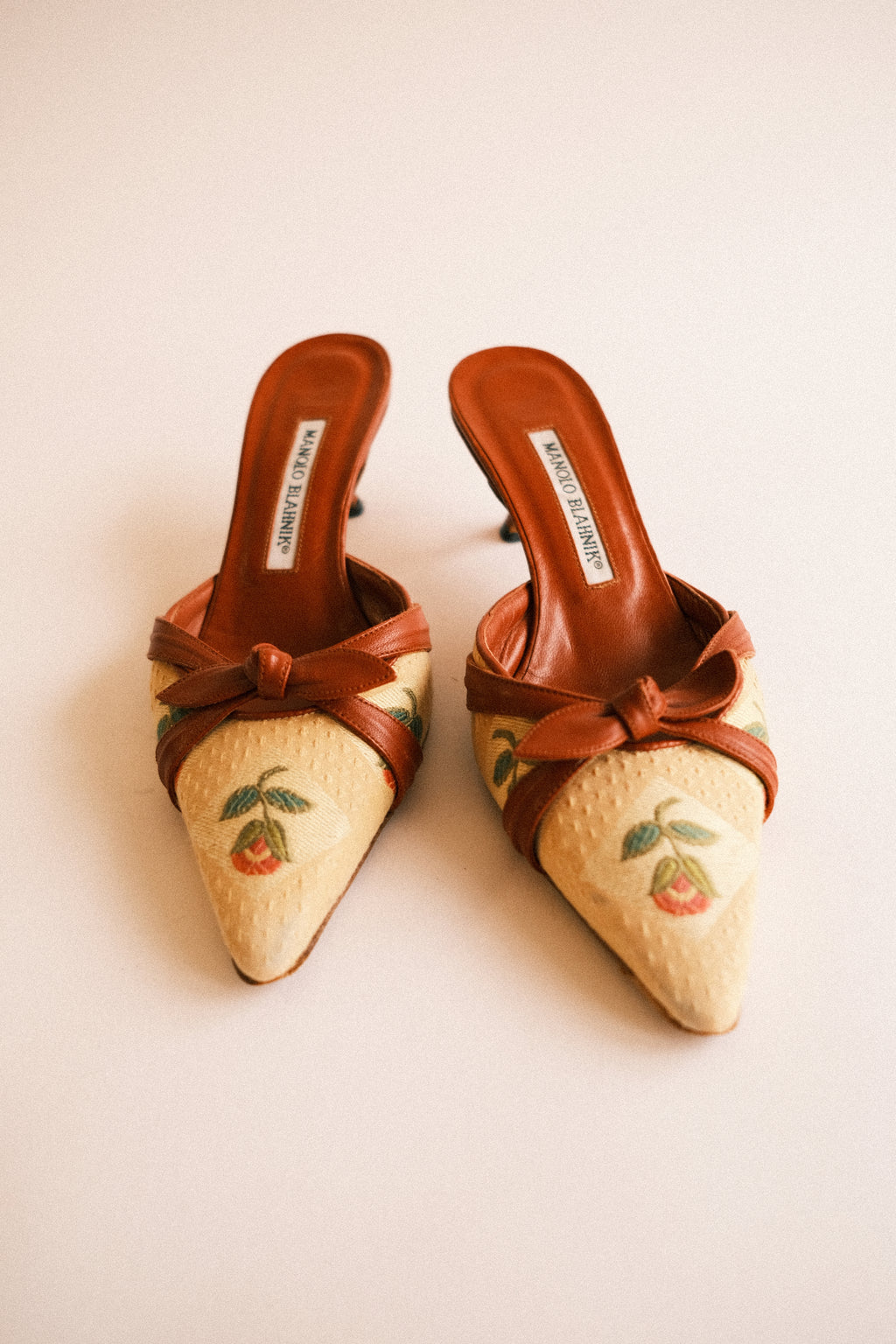 Manolo Blahnik Rose Embroidered Mules â Club Re/Sort